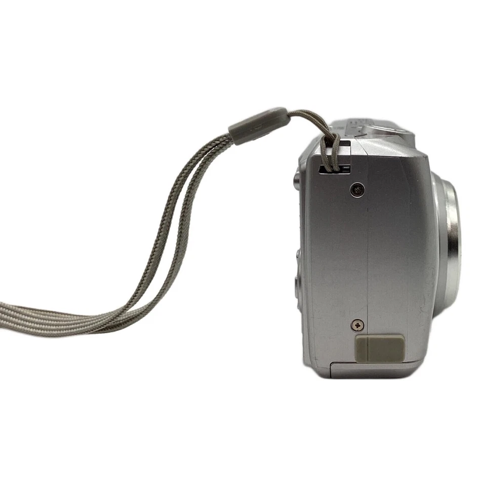 Nikon COOLPIX L1 Compact Digital Camera SD Compatible Excellent Condition JAPAN - Image 4 of 4