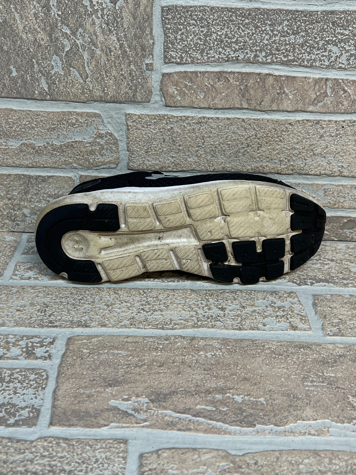 Under Armour UA Surge 2 Running Training Womens Sport Sneaker 3022605-001 Sz 8.5 thumbnail 7