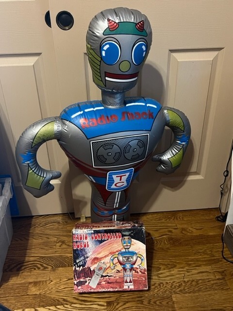 Radio Shack Controlled Robot Tandy 3' vtg figure blow up take