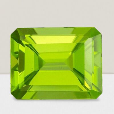 Peridot Octagon Cut Gemstone 2 Cts - 9x7 mm VVS Loose Gem