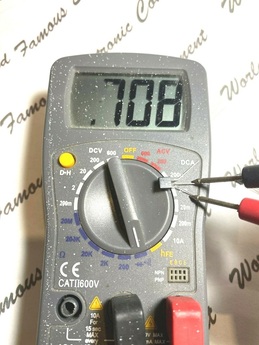 Libro Da Colorare Treno Ad Alta Veloc&agrave; Su Binari Vettore | Vettore