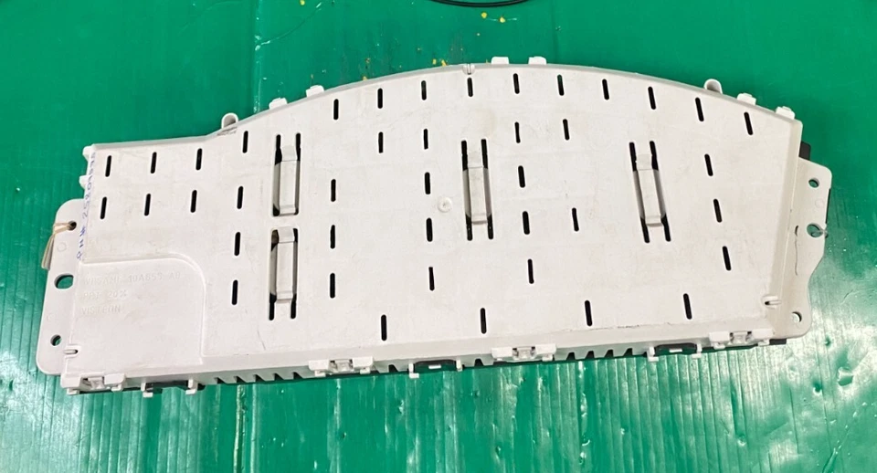 2009 Buick LaCrosse Speedometer Instrument Cluster 118K Miles 25807575 - Image 3 of 3