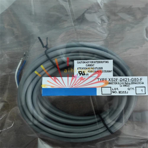 1PCS For Omron XS2F-D421-G80-F plug wire Cable NEW