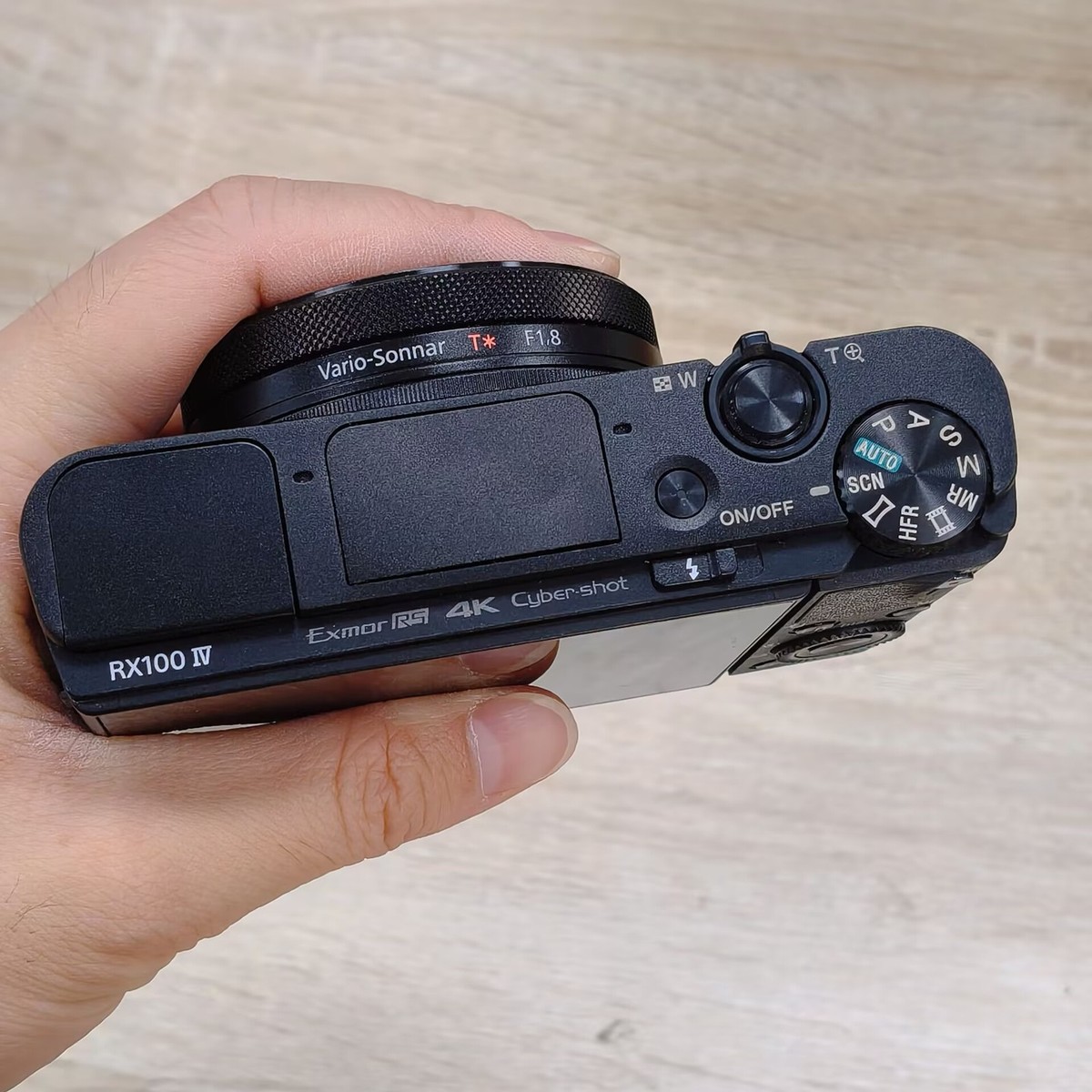Sony Cyber-shot DSC-RX100M4 RX100IV Digital Camera w