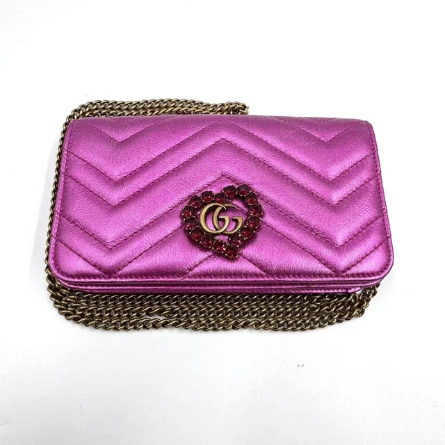 10.23 004 Gucci Limited Edition Valentine Fuchsia Heart Crossbody Bag