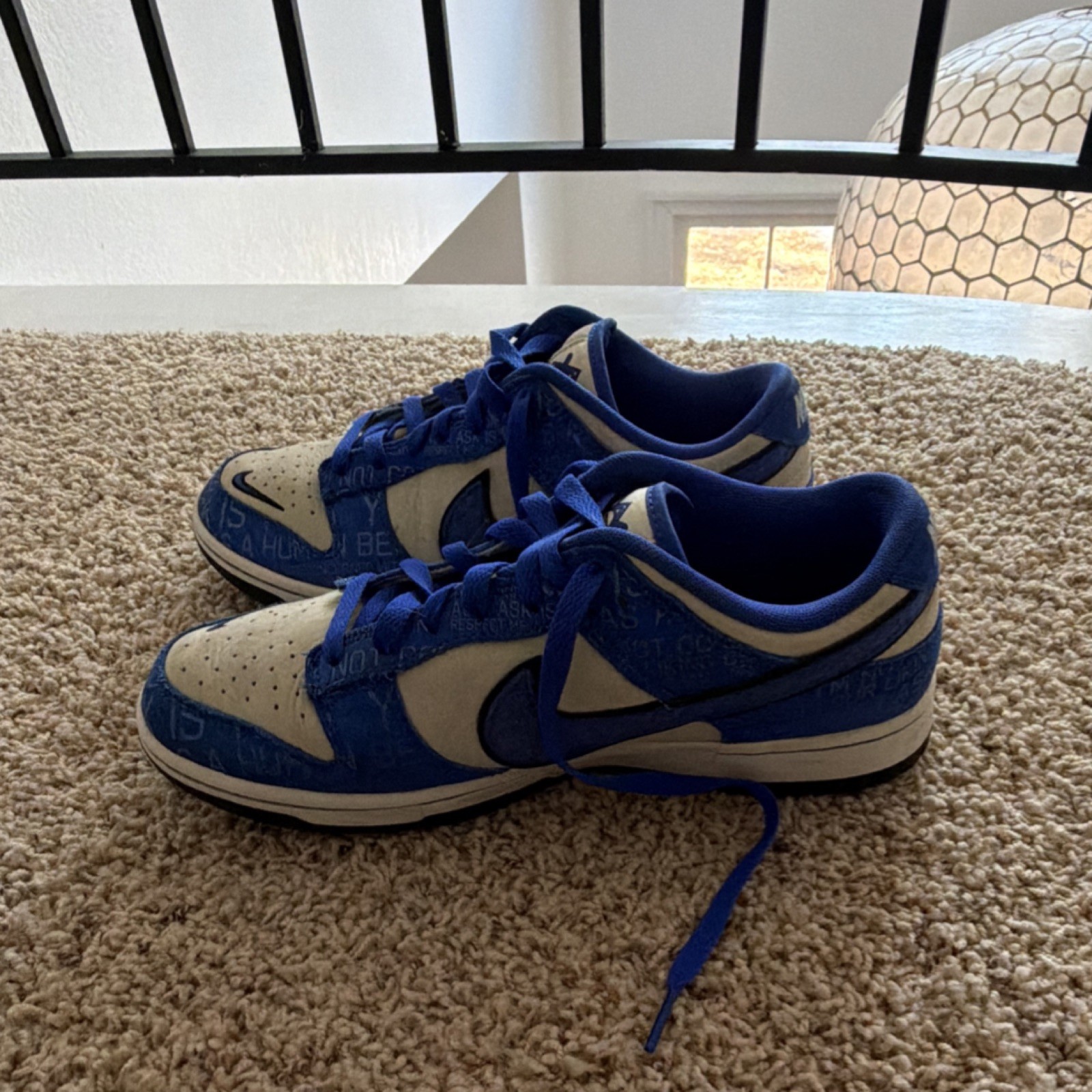 Nike Blue White Men's Lace Up Logo Print Casual Sneakers Round Toe thumbnail 2