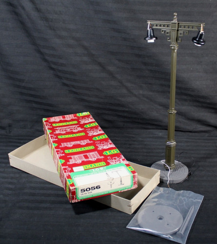 Luz de estación de tren escala G LGB 5056 de colección con lámpara doble - NOS 1987 NUEVA CON CAJA | Zustand: New