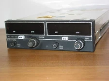 14 VOLT BENDIX KING KX-155 NAV COM RADIO WITH GLIDESLOPE !!! P/N 069-1024-42 !!!