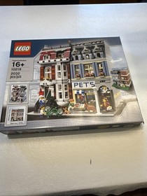 LEGO Creator Expert 10218 Pet Shop &ndash; 100% Complete w/ Minifigs, Box & Manuals