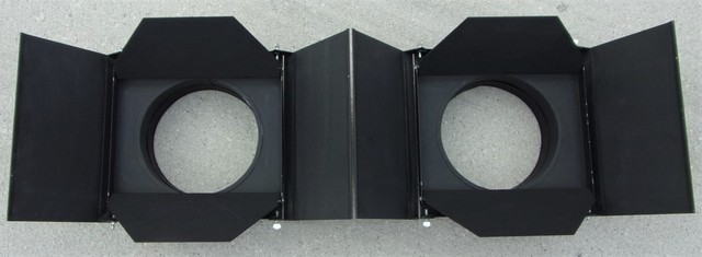 2 Etc 4 Leaf Barn Door Set For Black Source Four Pars Mfr