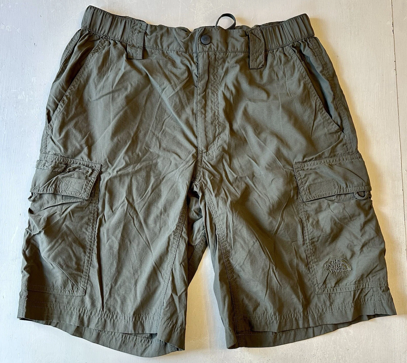 The North Face Men’s Olive Green Cargo Shorts Medium Hiking