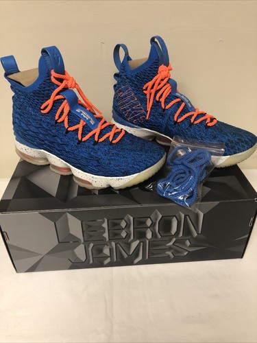 lebron james blue shoes