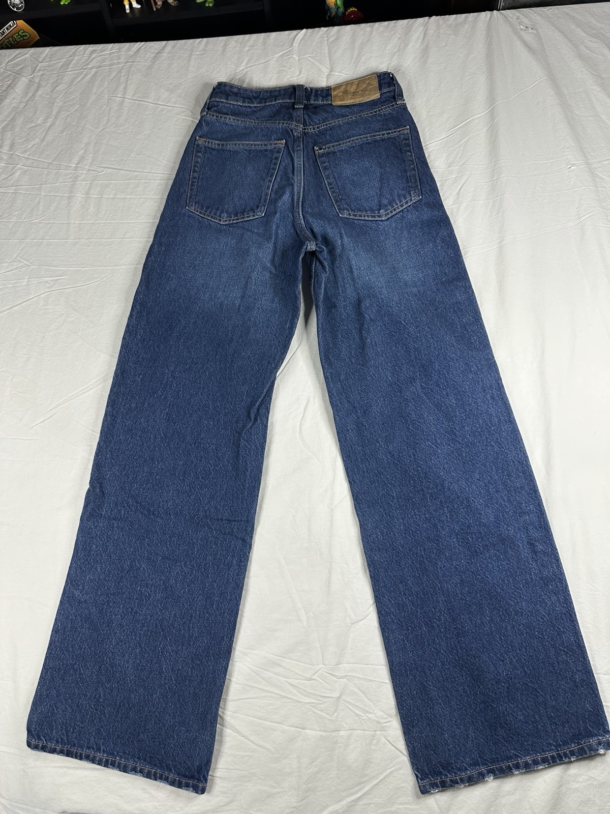 👖✨ H&M &Denim Ultra High Waist Wide Leg Jeans 2 Medium Wash Jeans Button  thumbnail 9