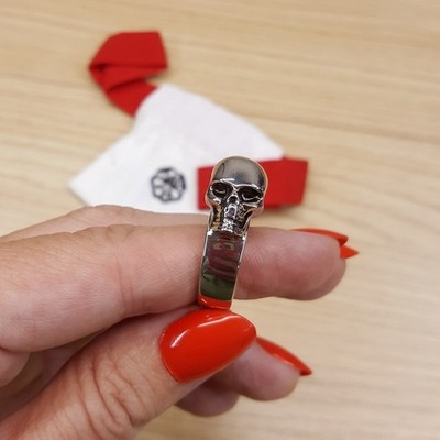 ALEXANDER MCQUEEN Jewelry Mens Size 10 / 21 Ring Silver Side Skull $290