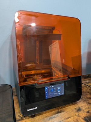 Formlabs Form 3 SLA 3D Printer   Lightly Used, Includes Tools + 2 Build Platform