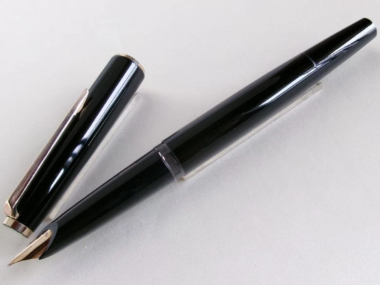 Extra Fine (EF) Nib Collectible Montblanc Fountain Pens for sale
