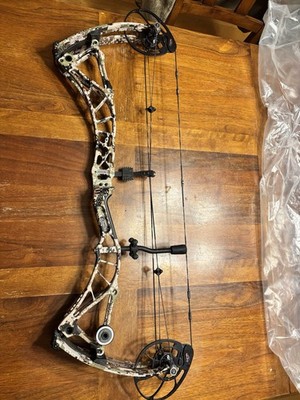 Bowtech Realm