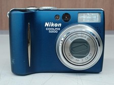 NIKON COOLPIX5200 digital camera