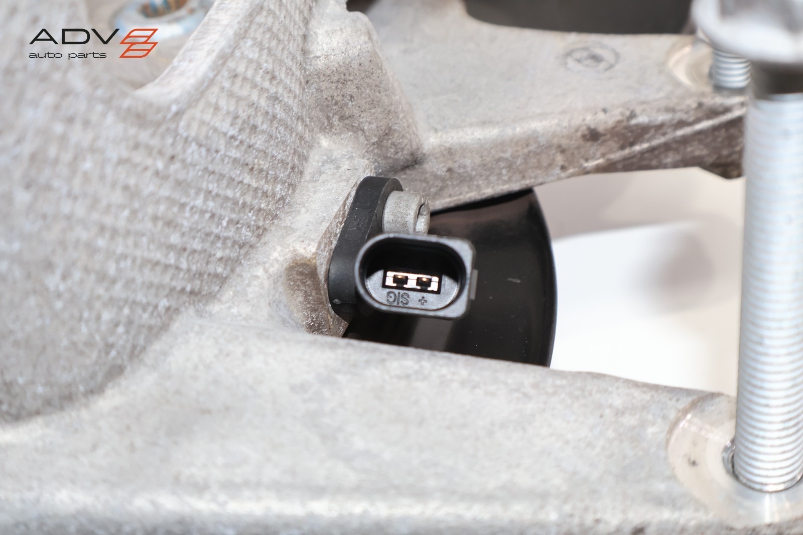 Audi R8 2017-2023 REAR+LEFT Steering knuckle P/N 14781