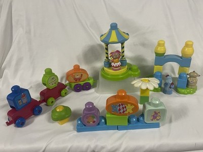 Im Nachtgarten Musical Pavillon Mega Bloks 2007 Ninky Nonk Haahoos X2 Sets