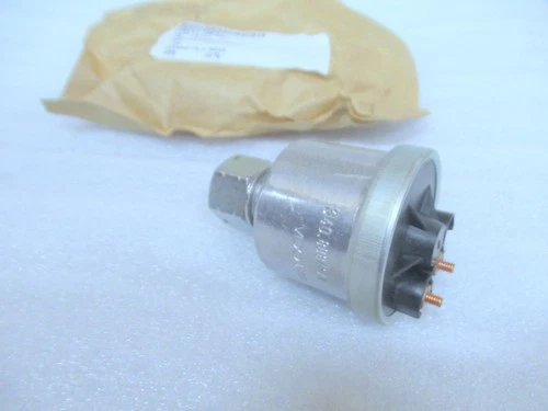 VDO Marine 340.808/1/1 Generator Type Speed Sensor Sender New Part Tach Signal