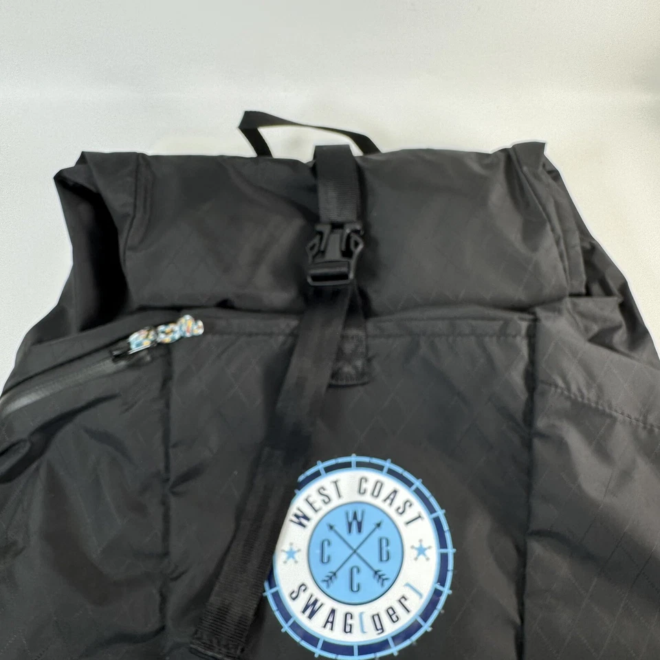 Mochila de día CamelBak Pivot Rolltop 20 L para cercanías negra West Coast Swagger Foto 2 de 4