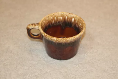 Hull Oven Proof Brown Drip Coffee Mug Cup Ceramic Crestone Vintage USA 2.75 tall