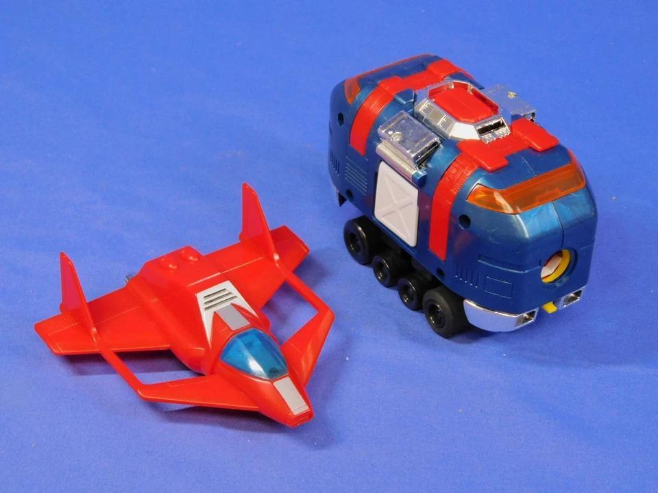 VOLTRON I VEHICLE FORCE LAND & AIR WARRIOR 1984 MATCHBOX UNUSED W/BOXES - Image 2 of 4
