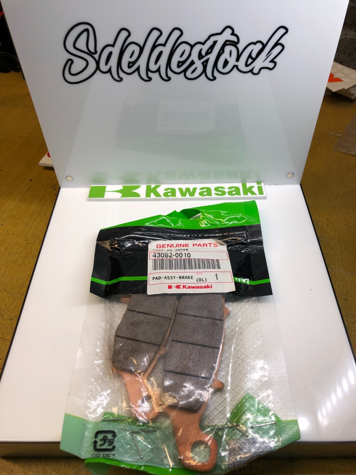 Plaquettes de frein avant droit 43082-0010 haute performance Kawasaki