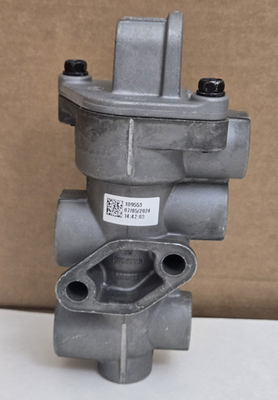 #ad Genuine Bendix TP 3DC Tractor Pressure Protection Valve 065706 NO BOX READ $64.99