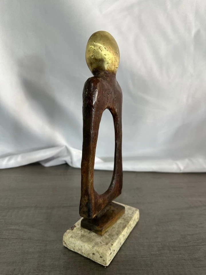 БРОНЗОВАЯ СКУЛЬПТУРА ЖОАН МИРО «ПАМЯТНИК ДОНЬЕ» ПОДПИСАННАЯ И ПРОНУМЕРОВАННАЯ - Изображение 3 из 4