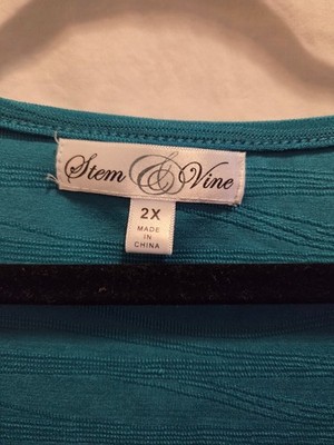 Stem & Vine Women's 2X Blue V-Neck 3/4 Sleeve Knit Top Crochet Accents