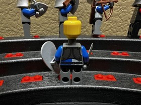 LEGO Castle King/Dragon Knight Minifigure Lot of 5 (70404 70806) A5