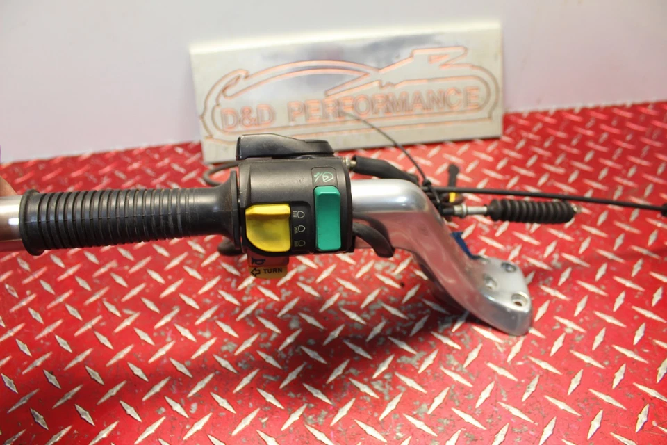 MBW R1100RT 1998 BMW R850 R1150 CLIP IZQUIERDO CONTROL MANILLAR Y CABLES NPA Foto 3 de 4