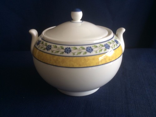 Wedgwood Mistral lidded sugar bowl