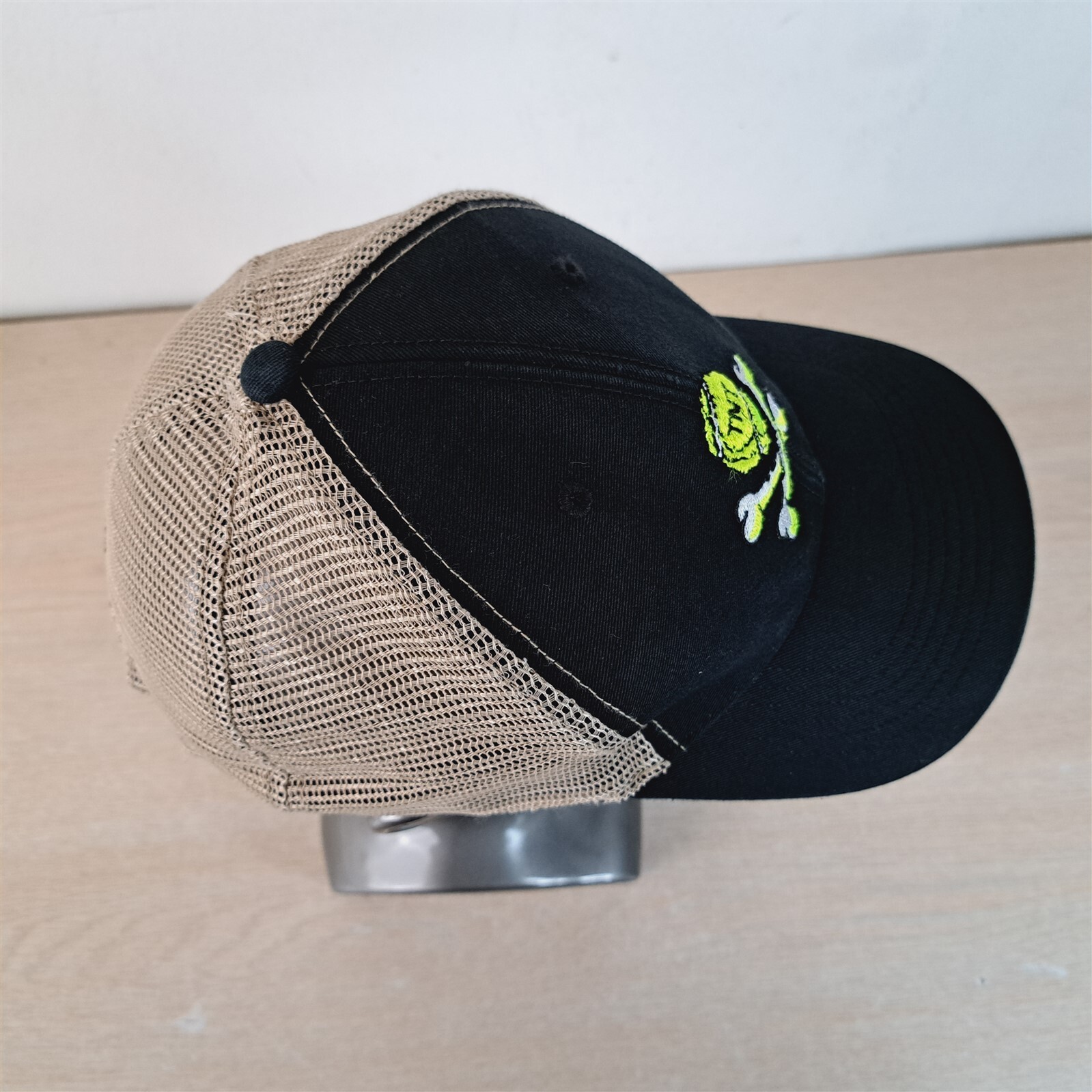 TNT BALL/CROSSBONES ADJUSTABLE SNAPBACK TRUCKER/M… - image 11