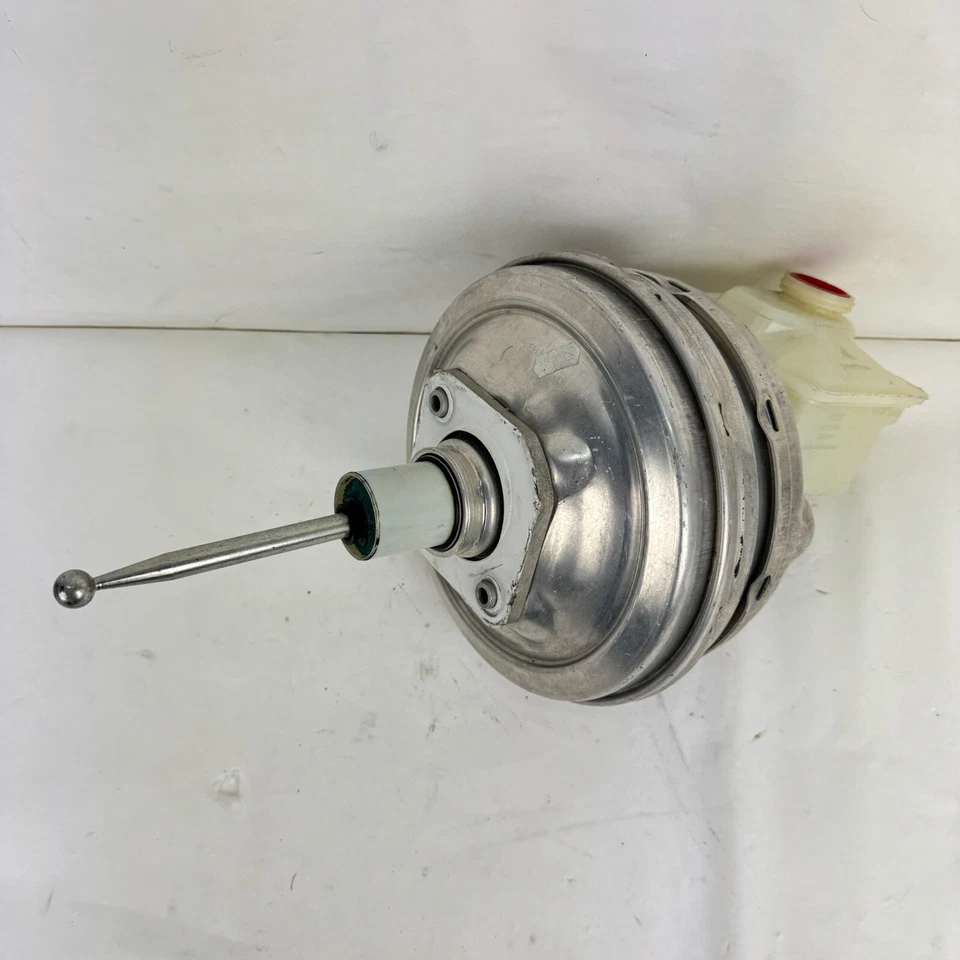 Главный цилиндр тормозного усилителя 2013 - 2015 Porsche 981 Boxster Cayman 98135502528 - Изображение 2 из 4