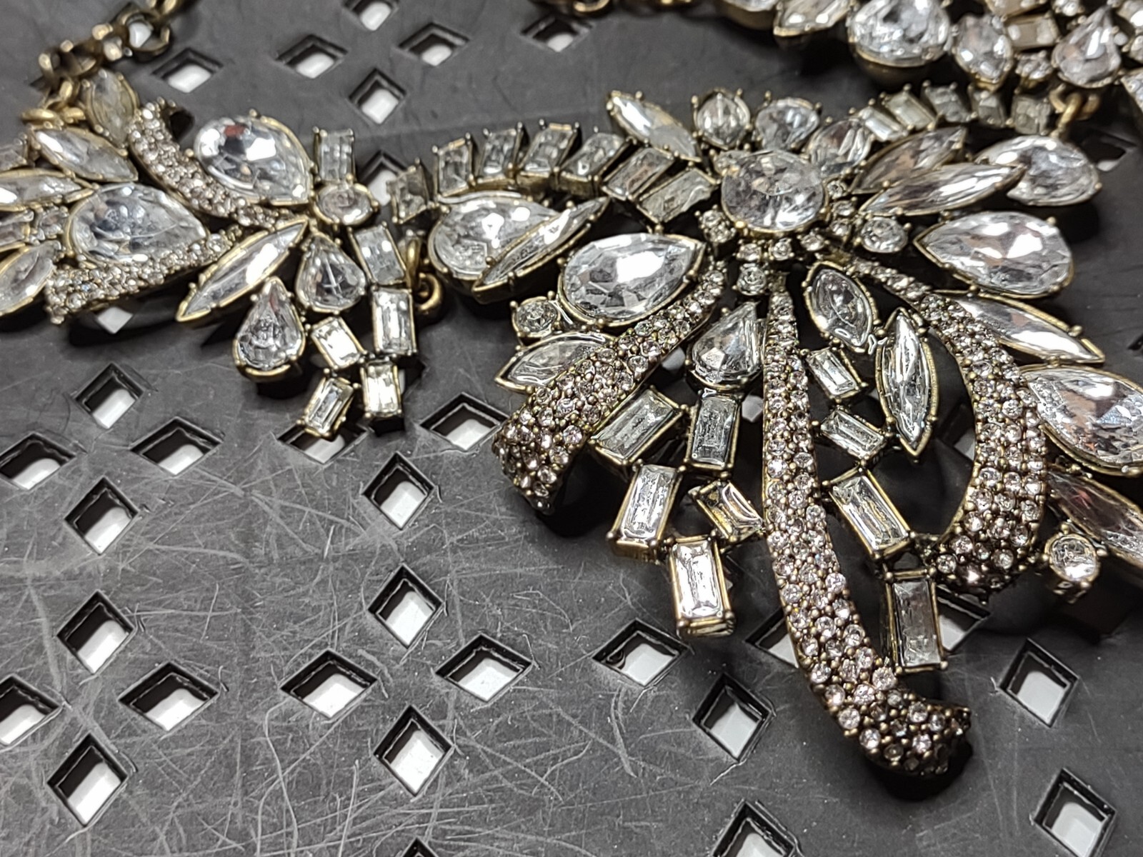 Very Pretty J Crew Statement Necklace Missing One… - image 5