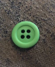 GREEN ROUND BUTTONS--4 HOLE--1/2"--25 PIECES