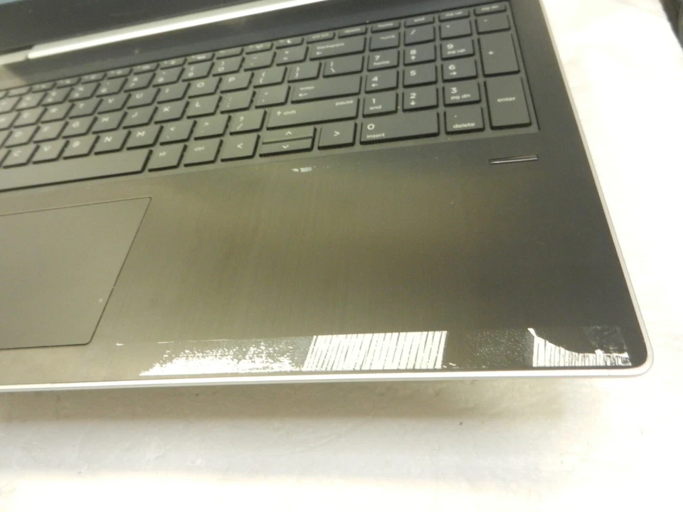 HP ProBook 455 G5 15.6" (AMD-A10-9620P @ 2.5GHz - 8GB RAM - SIN HDD Foto 2 de 4