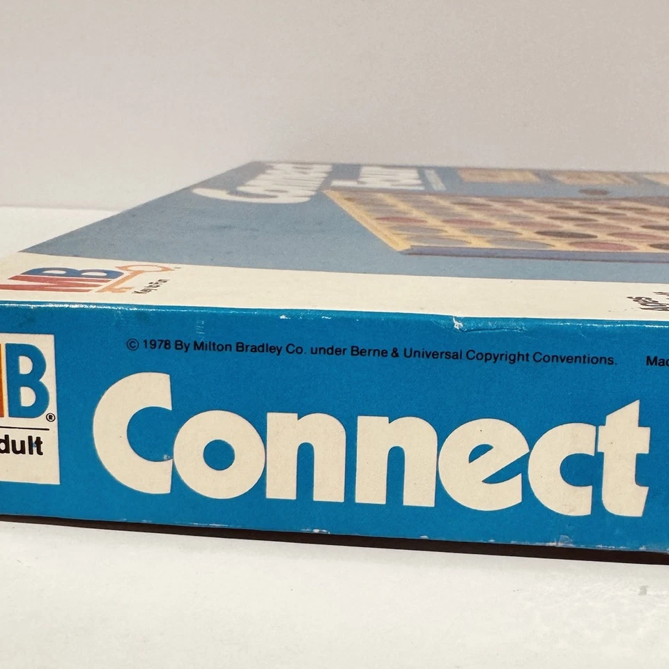 Vintage Connect Four Vertical Checkers Complete Milton Bradley 1978 - Image 4 of 4