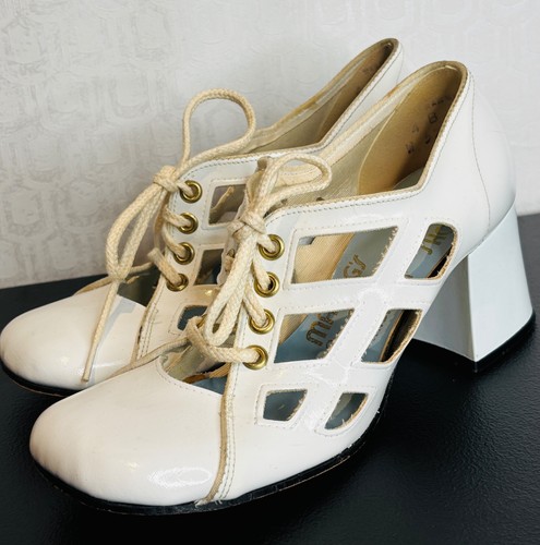 VTG 60'S MOD GOGO MALINGS WHITE FAUX LEATHER CUT-OUT LACE-UP BLOCK HEEL SHOE*4.5
