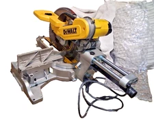 DEWALT 15 Amp 12 in. Double Bevel Sliding Compound Miter Saw w/ XPS Technology