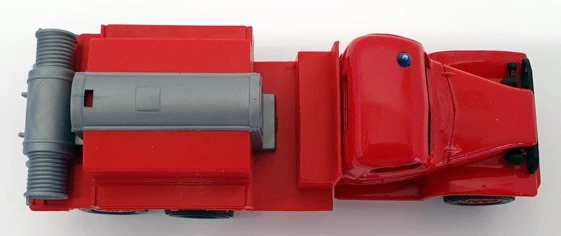 Solido 1/60 Scale Diecast 3115 - 1945 GMC CCKW353 Fire Engine Truck - Image 4 of 4