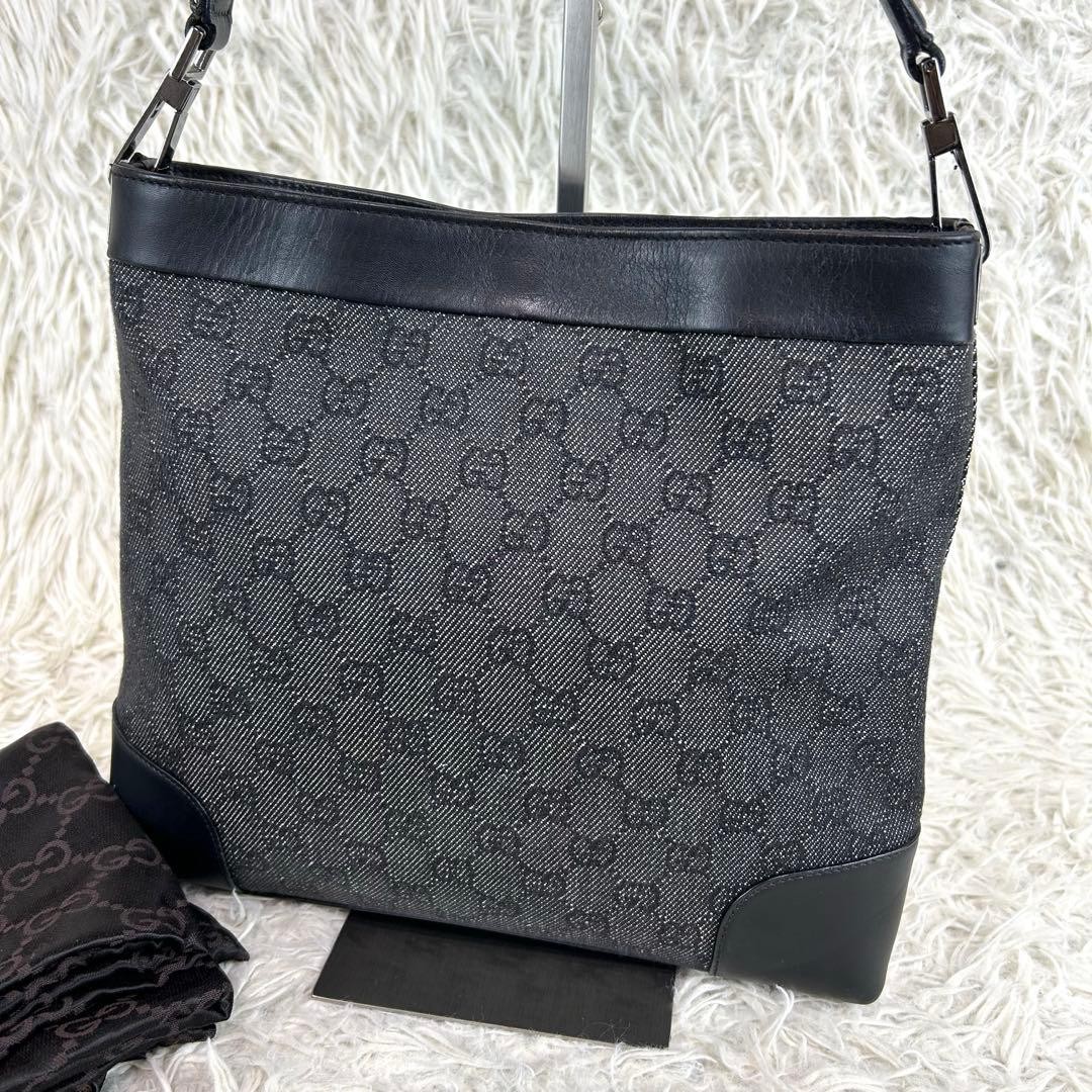 Authentic Excellent condition Gucci One Shoulder … - image 1