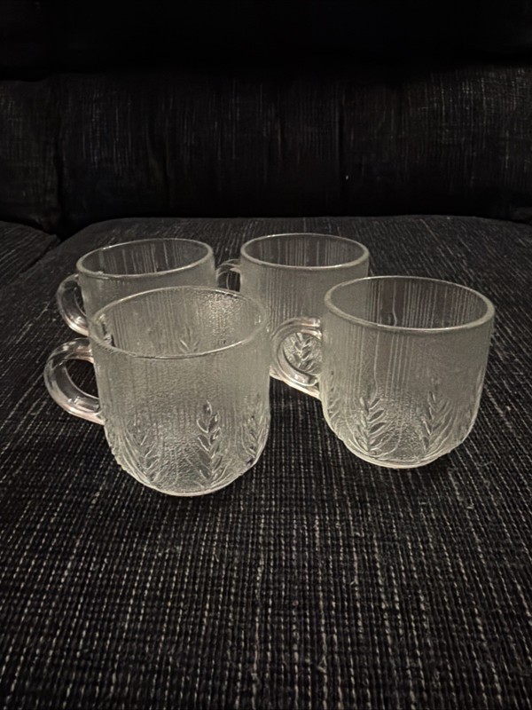 Set Of 4 Vintage Frosted Mugs