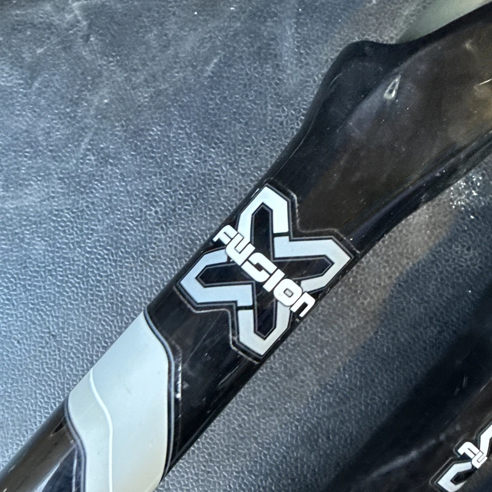 Horquilla Xfusion Slide MTB Thru Axle15 29/100 Treadless11/8 recta 250 mm dirección Foto 3 de 4