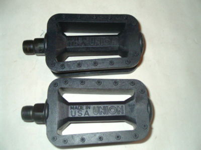 Plastic 9/16'' UNION Child's Bicycle Bike Pedals Black NOS