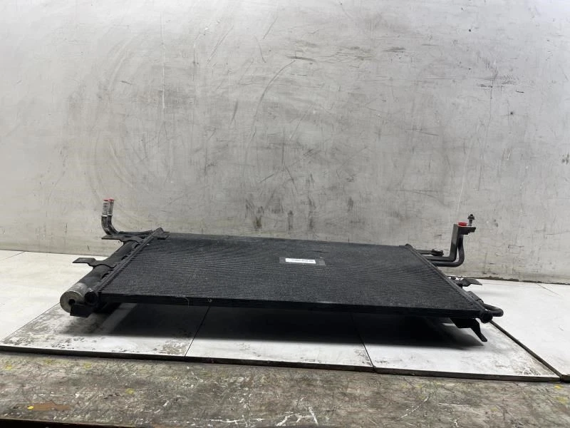 Lincoln MKS 2013 3,7 L aire acondicionado condensador OEM Foto 3 de 4