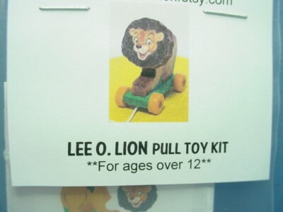 Miniature Pull Toy Kit ''Lee O. Lion'' 12th Dimension Handcrafted 1/12 Scale